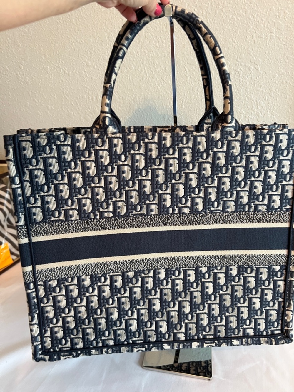 Dior Oblique Canvas Tote in Navy Blue and Toupee - Picture 7 of 9